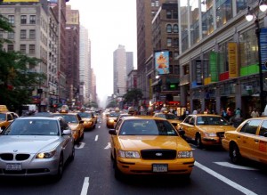 Такси_на_улице_Манхеттена