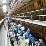 Туристы в федеральной тюрьме Алькатрас