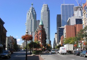 Улица_в_Торонто