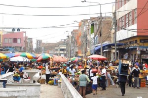 Рынок_в_Чиклайо_Перу